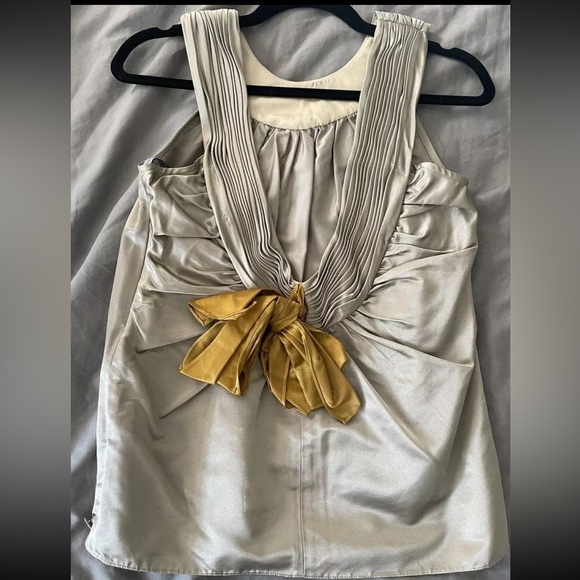 Vera Wang Lavender Label Pleated Collar Tank Top - size 6 - Picture 2 of 3